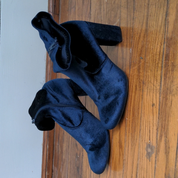 Blue velvet Candies booties - Picture 2 of 7